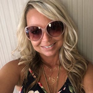 Meet your Posher, Lilly